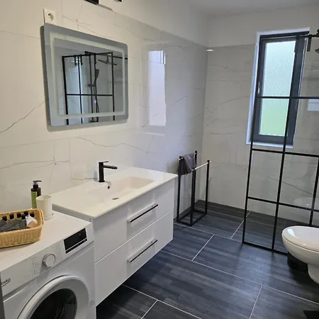 Gostovic Relax Apartment
